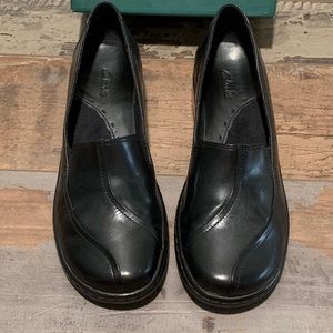 CLARKS Mocha Scarlet Slip-Ons